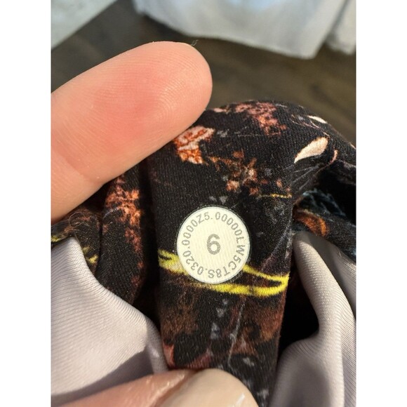 Lululemon Women's Size 6 Invigorate High-Rise Tight 23" Foliage Overlay Multi - Picture 5 of 5